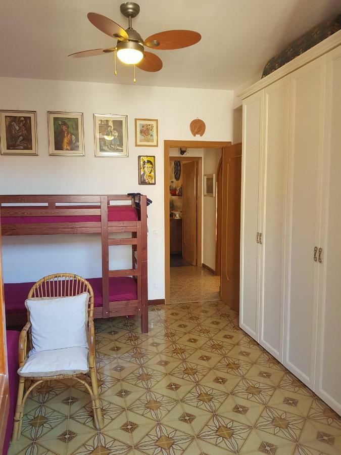 Villa Del Golfo Urio With Swimming Pool Shared By The Two Apartments Santa Flavia Exterior photo